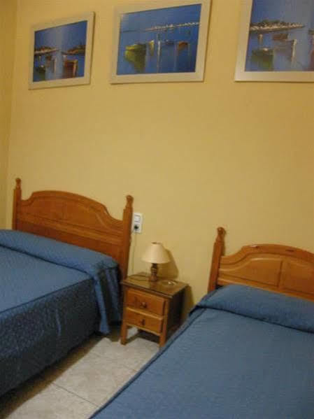 Hostal Fantoni กาดิซ ภายนอก รูปภาพ