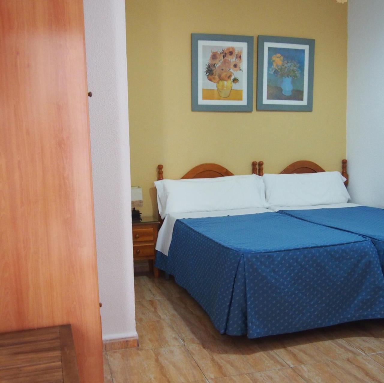 Hostal Fantoni กาดิซ ภายนอก รูปภาพ